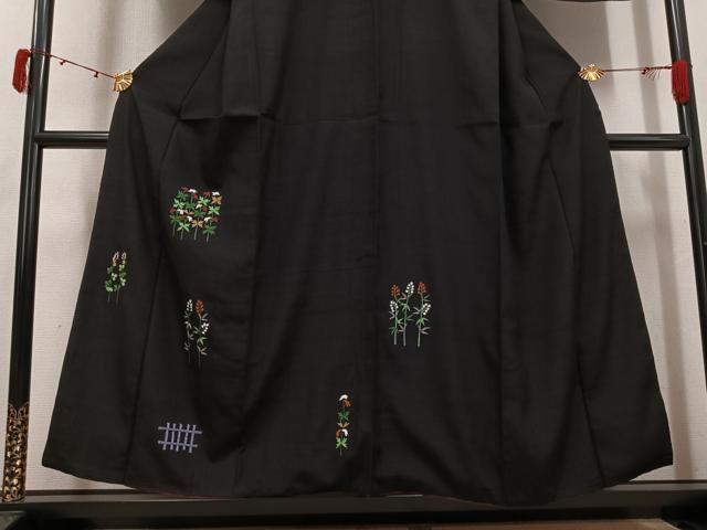 平和屋着物●訪問着 紬地 総刺繍 草花文 黒地 正絹 逸品 AABJ8517ph