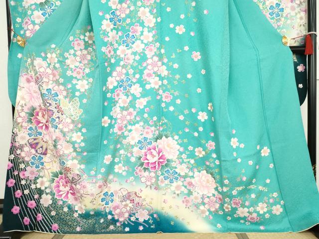 平和屋着物●豪華振袖 駒刺繍 花蝶毬文 暈し染め 金彩 銀通し地 正絹 逸品 AABJ8603cs