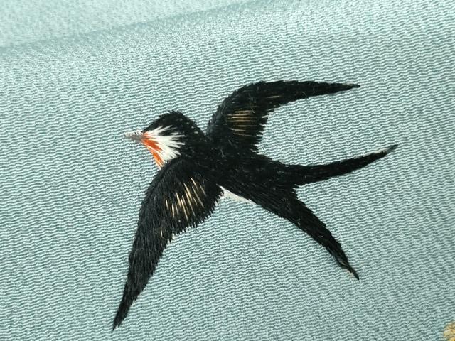 平和屋着物●人形作家・ホリヒロシ 訪問着 刺繍 燕 金糸 金彩 鬼しぼ縮緬 正絹 逸品 AABJ8633cs