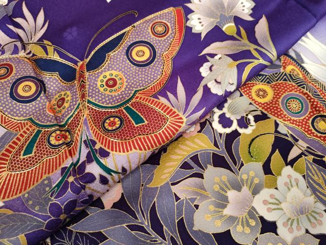 平和屋着物●豪華振袖 駒刺繍 更紗花蝶文 暈し染め 金彩 さが美扱い 正絹 逸品 AABJ8666cs
