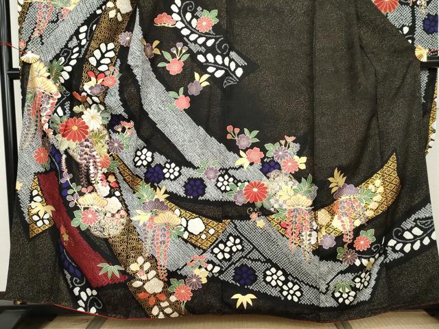 平和屋着物●豪華振袖 駒刺繍 絞り 束ね熨斗吉祥花文 黒地 金糸 金彩 正絹 逸品 AABJ8693cs