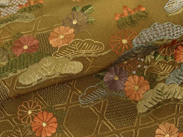 平和屋着物●中国三大刺繍 汕頭刺繍 スワトウ刺繍 総刺繍 訪問着 絵巻梅松文 金糸 正絹 逸品 AABJ8719cs