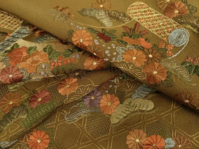 平和屋着物●中国三大刺繍 汕頭刺繍 スワトウ刺繍 総刺繍 訪問着 絵巻梅松文 金糸 正絹 逸品 AABJ8719cs