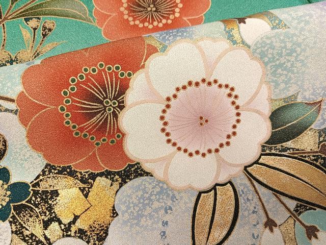 平和屋着物●豪華振袖 駒刺繍 花蝶文 暈し染め 金彩 金通し地 正絹 逸品 AABJ9314ph