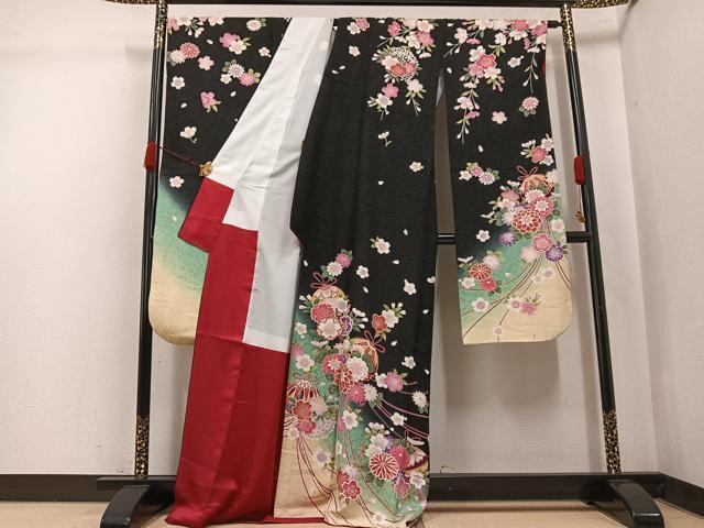 平和屋着物●豪華振袖 花毬文 黒地 金彩 金通し地 正絹 逸品 AABJ9318ph