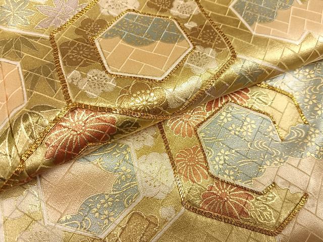平和屋着物●色留訪問着 駒刺繍 亀甲草花文 金彩 正絹 逸品 AABJ9352ph