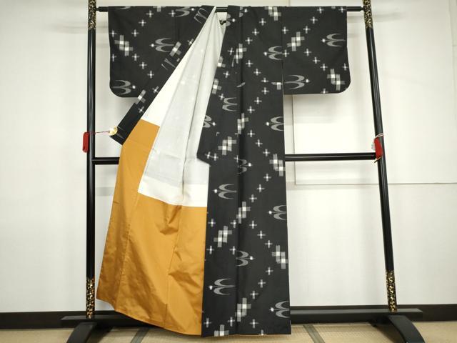 平和屋着物●上質な紬 琉球絣文様 黒地 正絹 逸品 AABJ9911cs