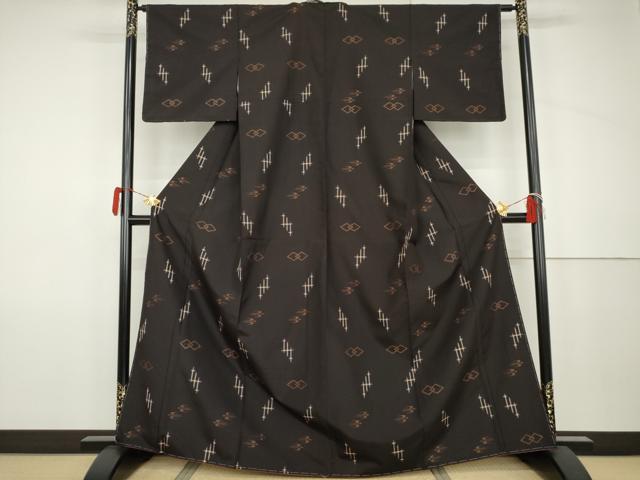平和屋着物●上質な紬 琉球絣文様 正絹 逸品 未使用 AABJ9983cs