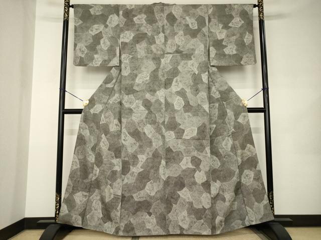平和屋着物●上質な小紋 割付鮫小紋柄 黒地 正絹 逸品 AABK0028ck