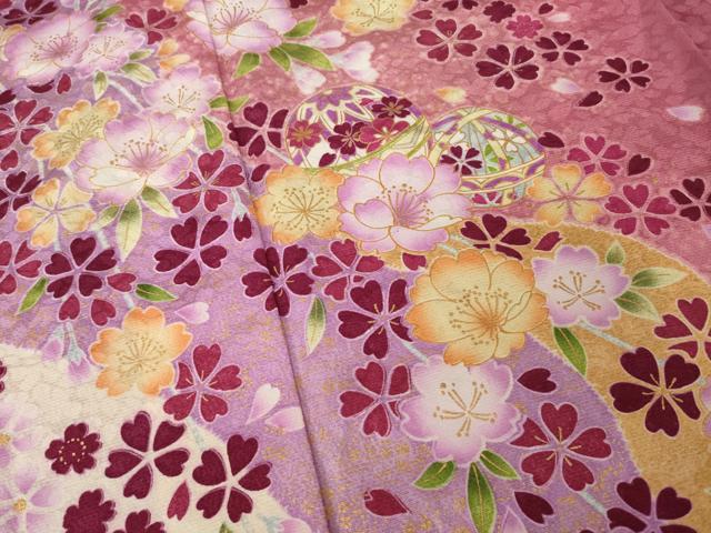 平和屋着物●豪華振袖 花毬文 暈し染め 金彩 ロング丈 正絹 逸品 AABK0042ck