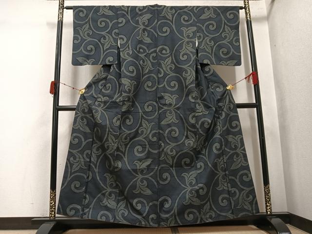 平和屋着物●本場大島紬 7マルキ 唐草文 正絹 逸品 AABK0161ph