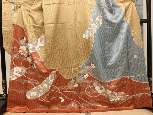 平和屋着物●皇室デザイナー 中村乃武夫 振袖 駒刺繍 草花羽文 正絹 逸品 AABK0191ph