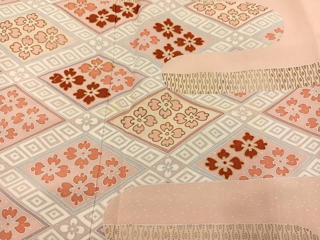 平和屋着物●創業460年・千總 色留袖 駒刺繍 花菱文 金彩 正絹 逸品 AABK0209ph