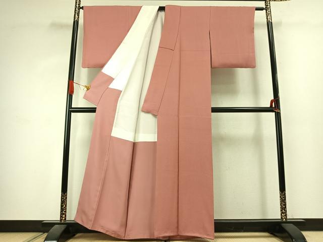 平和屋着物●上質な色無地 作家物 菱地紋 退紅色 正絹 逸品 AABK1044fy