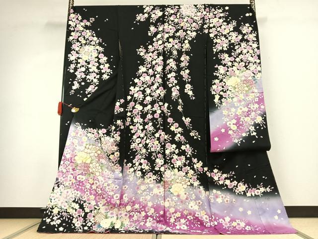 平和屋着物●豪華振袖 駒刺繍 草花文 暈し染め 黒地 金彩 仮絵羽 正絹 逸品 未使用 AABK1090fy