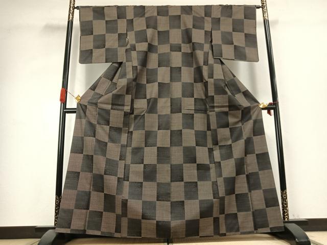 平和屋着物●本場大島紬 9マルキ 市松文様 正絹 逸品 AABK1103fy