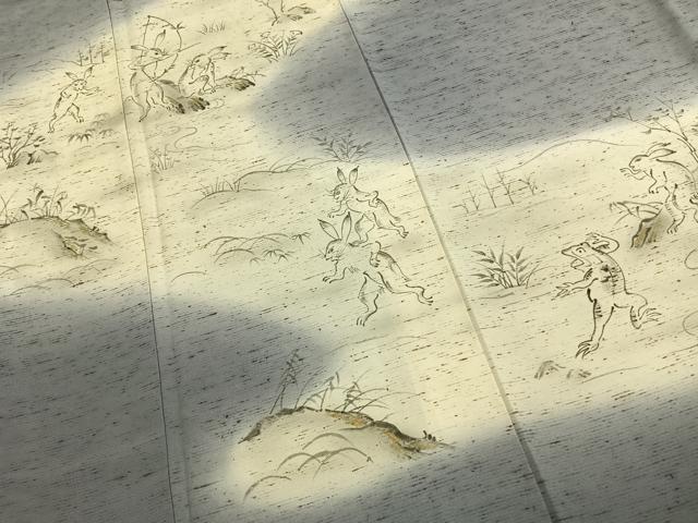 平和屋着物●京友禅作家 山科春宣 訪問着 ぜんまい紬 手描き 鳥獣戯画 暈し染め 金彩 正絹 逸品 AABK1122fy