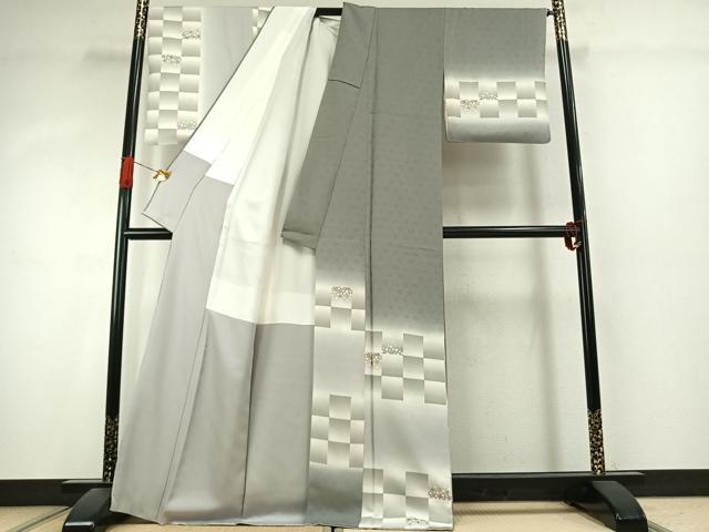平和屋着物●誂友禅染競技会 通商産業大臣賞 岡部睦美 訪問着 市松箔散らし文 暈し染め 金銀彩 正絹 逸品 AABK1132fy