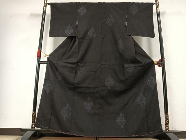 平和屋着物●本場結城紬 重要無形文化財 80亀甲 幾何学文様 大丸扱い 正絹 逸品 AABK1182fy