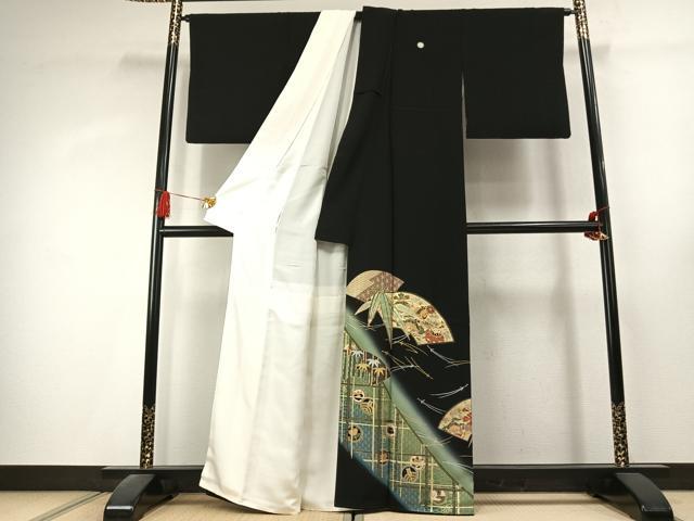 平和屋着物●五代 歌舞伎役者 坂東八十助 黒留袖 駒刺繍 地紙笹竹文 暈し染め 金銀彩 正絹 逸品 AABK1540fy