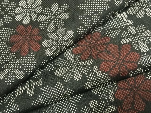 平和屋着物●本場大島紬 草花文 黒地 正絹 逸品 AABK1570fy