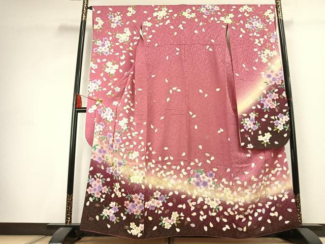 平和屋着物●豪華振袖 駒刺繍 舞桜文 暈し染め 金通し地 鈴乃屋扱い 正絹 逸品 AABK1640fy