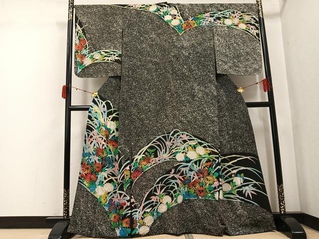 平和屋着物●訪問着 刺繍 ろうけつ染め 草花文 黒地 金彩 正絹 逸品 AABK2165ph
