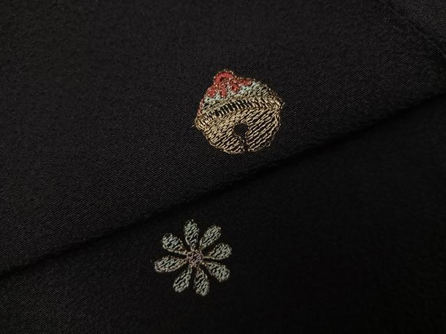 平和屋着物●上質な小紋 総刺繍 鈴 花 黒地 金糸 正絹 逸品 AABK2237ph