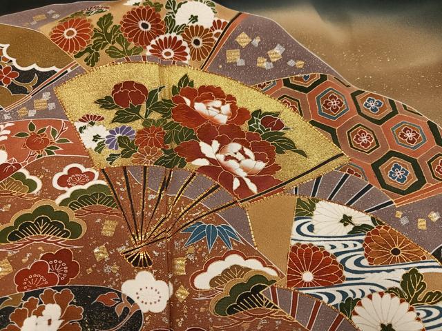 平和屋着物●豪華黒留袖 作家物 駒刺繍 扇面吉祥花文 暈し染め 金彩 正絹 逸品 AABK2279ph
