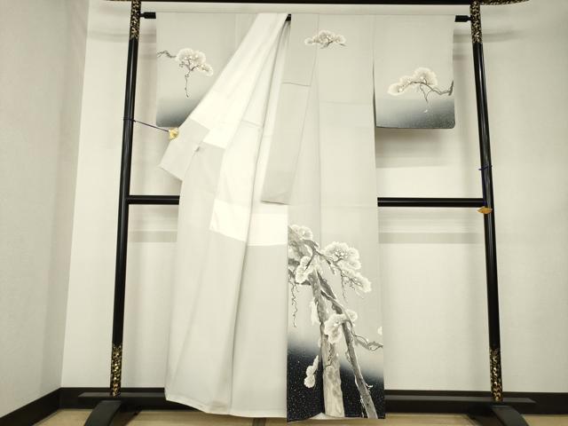 平和屋着物●訪問着 作家物 雪持ち松文 兎 暈し染め 正絹 逸品 AABK3058ck
