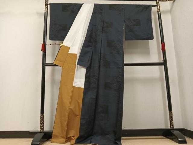 平和屋着物●本場大島紬 9マルキ 渡り橋樹林文 正絹 逸品 AABK3177ph
