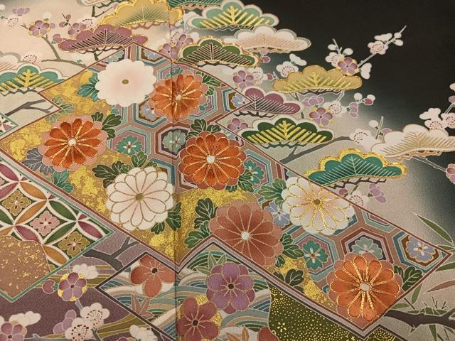 平和屋着物●豪華黒留袖 作家物 駒刺繍 松竹梅吉祥草花文 暈し染め 金彩 正絹 逸品 AABK3197ph