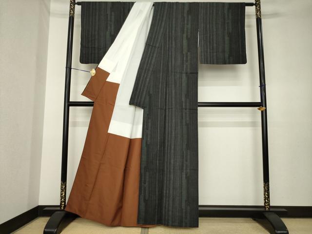 平和屋着物●結城紬 100亀甲 エ霞間道 黒地 正絹 逸品 AABK3393ck