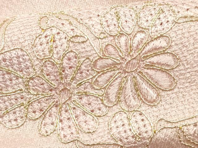平和屋本店▼和装小物 帯揚げ 中国三大刺繍 汕頭刺繍 スワトウ刺繍 草花文 金糸 暈し染め 正絹 逸品 未使用 AABK4170ay