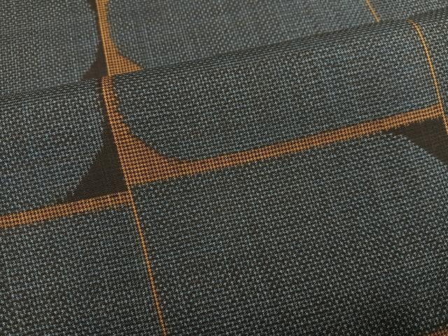 平和屋着物●本場大島紬 7マルキ 幾何学文様 正絹 逸品 AABK4350ph