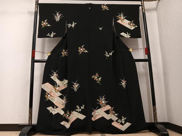 平和屋着物●訪問着 友禅 草花文 黒地 鬼しぼ縮緬 正絹 逸品 AABK4368ph