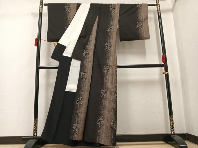 平和屋着物●本場大島紬 9マルキ 独楽 こま 正絹 逸品 AABK4418ph