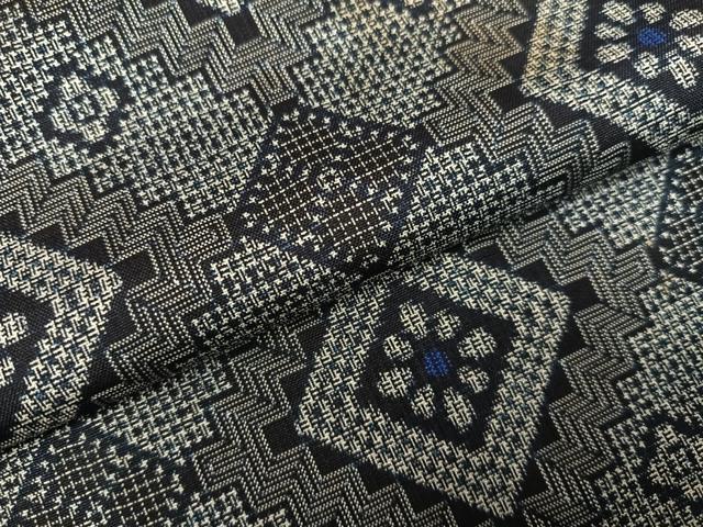 平和屋着物●アンティーク大島 本場大島紬 割込み絣 花菱文 正絹 逸品 AABK4424ph