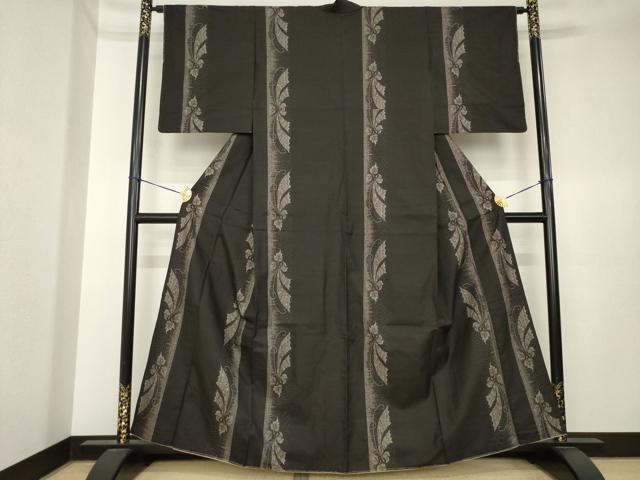 平和屋着物●本場大島紬 9マルキ 舞蝶間道 正絹 逸品 AABK4456ck