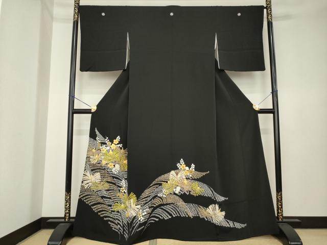 平和屋着物●創業460年・千總 黒留袖 刺繍 松 金糸 正絹 逸品 AABK4496ck