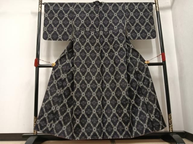 平和屋着物●本場琉球絣 紬 正絹 逸品 AABK5208ph