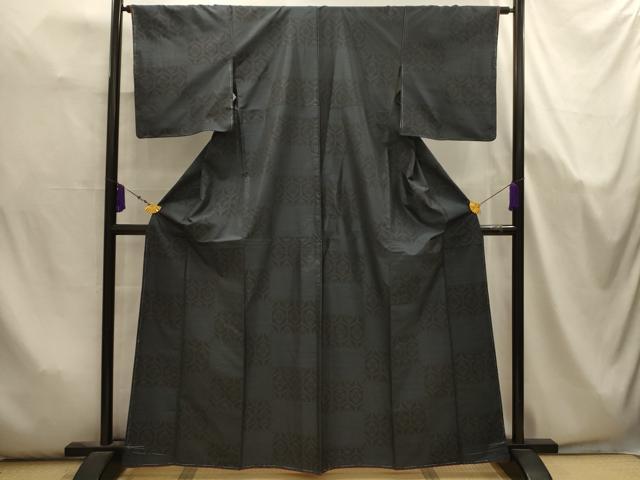 平和屋着物■本場大島紬 亀甲花文 正絹 逸品 AABK5668sx