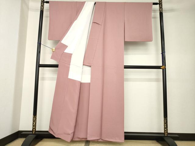 平和屋着物●上質な色無地 作家物 絡品草木 紋意匠 退紅色 正絹 逸品 AABK6265ck