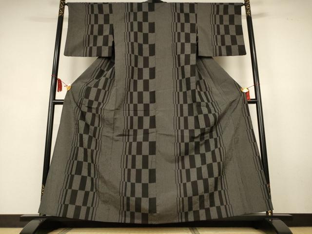 平和屋着物▽本塩沢 単衣 変わり市松文様 黒地 正絹 逸品 AABK6673jd