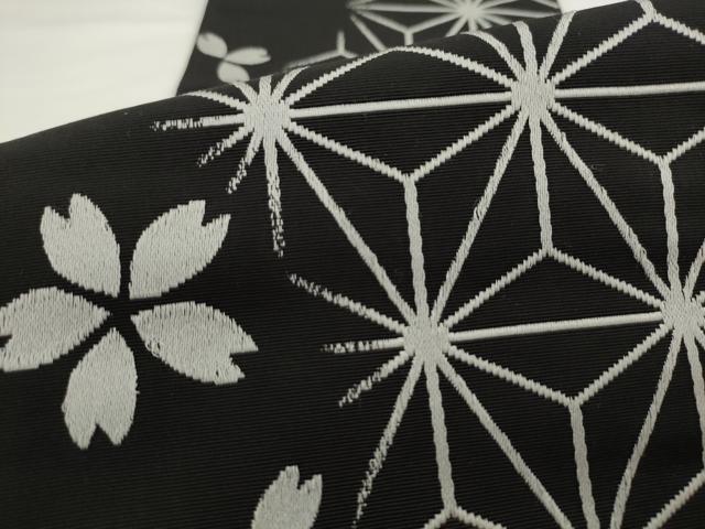 平和屋着物●本場筑前博多織 半幅帯 舞桜文 黒地 正絹 逸品 AABK6916pf