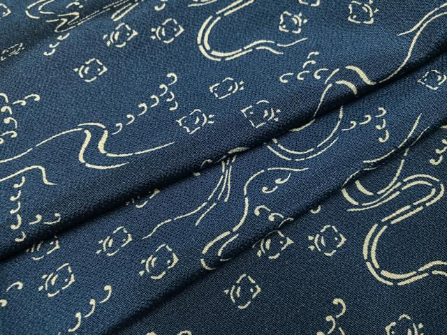 平和屋着物●上質な小紋 藍 型染め 千鳥 鬼しぼ縮緬 正絹 逸品 AABK7027ph