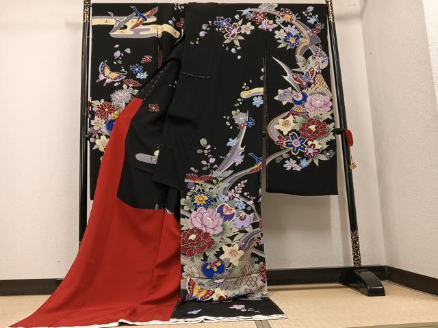 平和屋着物●手ざし京紅型染・宮崎紅型 宮崎良次 振袖 花蝶飛鳥文 黒地 丹後ちりめん 仮絵羽 逸品 未使用 AABK7064ph