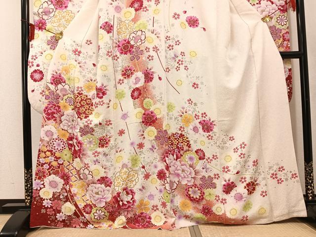 平和屋着物●豪華振袖 刺繍 花蝶文 銀彩 銀通し地 正絹 逸品 AABK7067ph