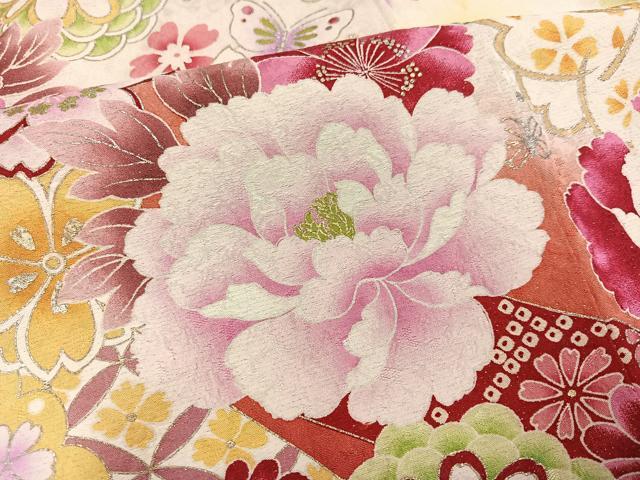 平和屋着物●豪華振袖 刺繍 花蝶文 暈し染め 金銀彩 銀通し地 正絹 逸品 AABK7076ph