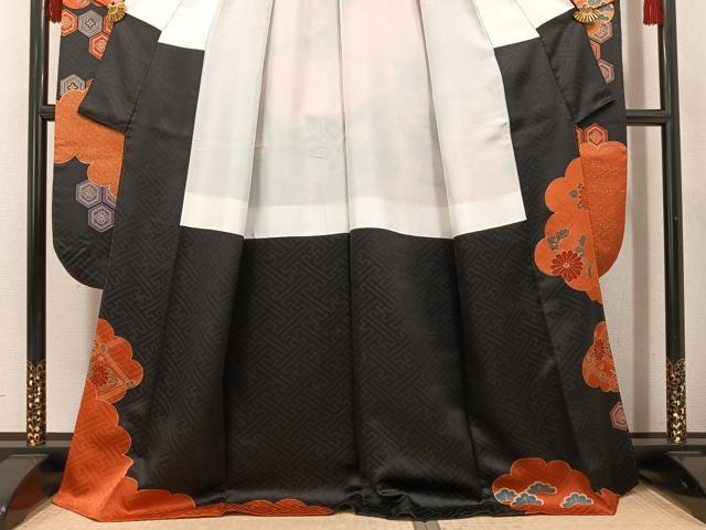 平和屋着物●豪華振袖 駒刺繍 花蝶文 黒地 金彩 正絹 逸品 AABK7091ph